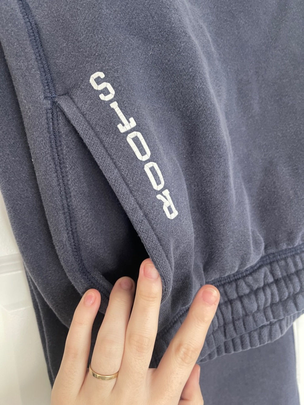 Men’s Roots Joggers - Picture 3 of 7
